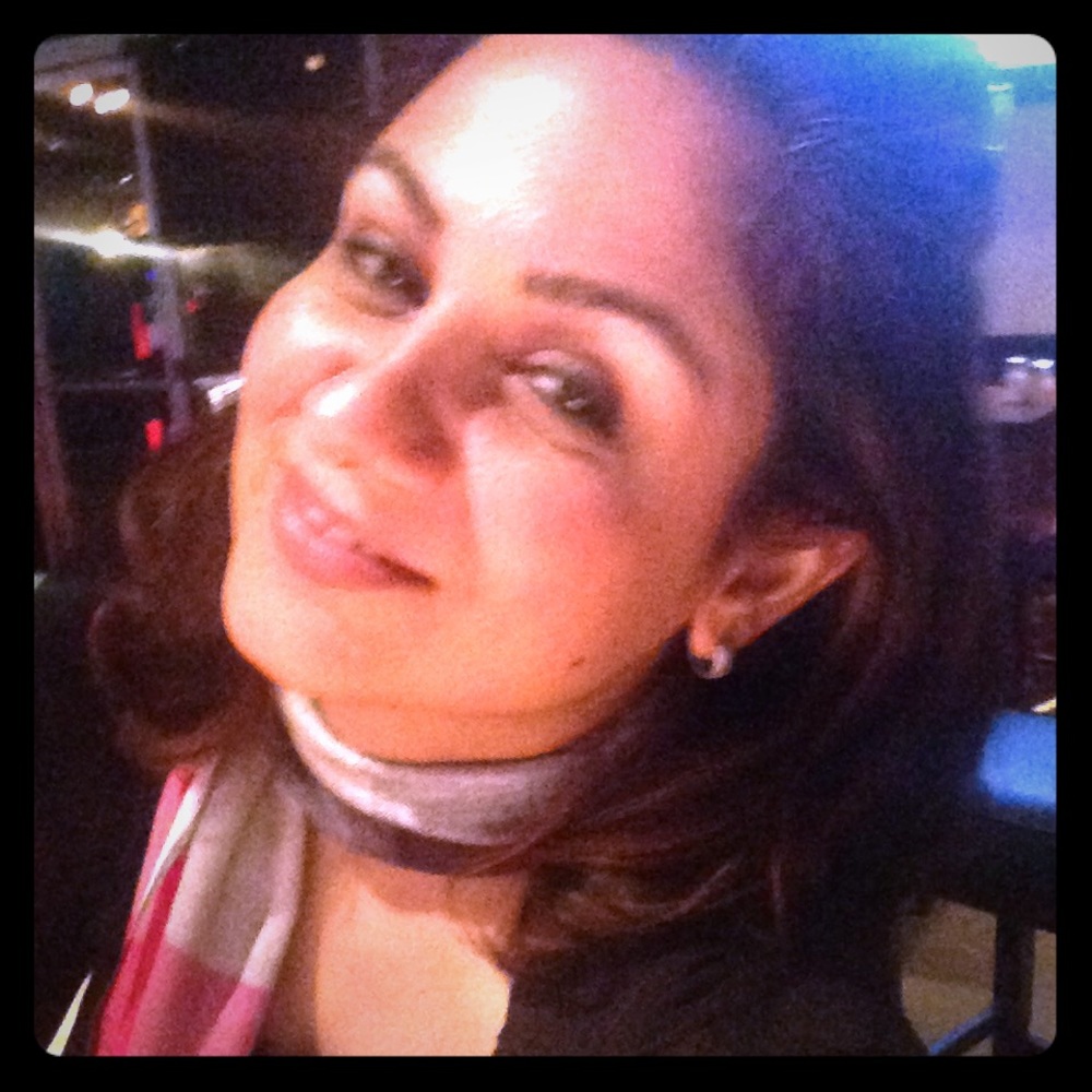 Meet your Posher, Javaria